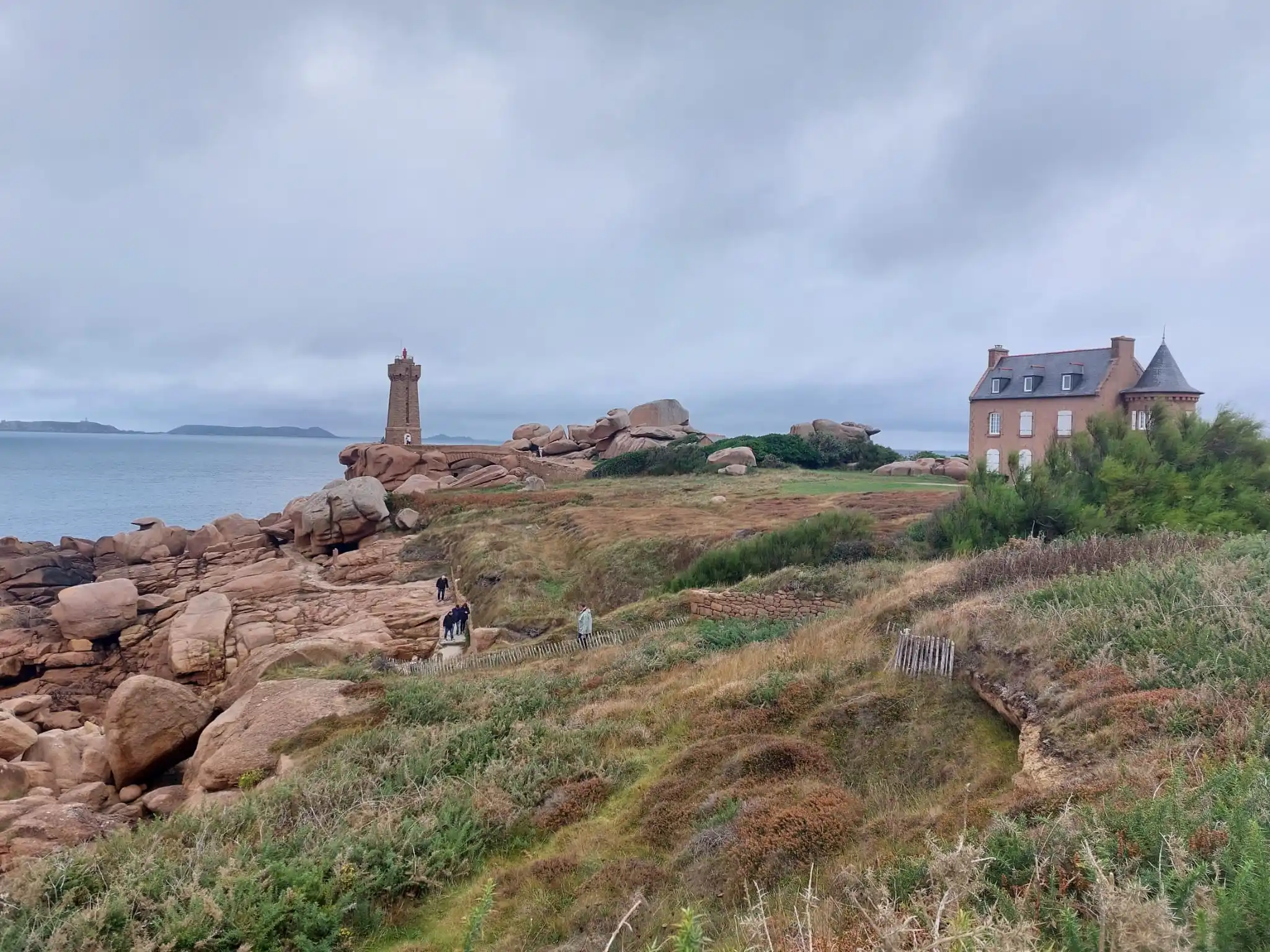 Ploumanach landscape